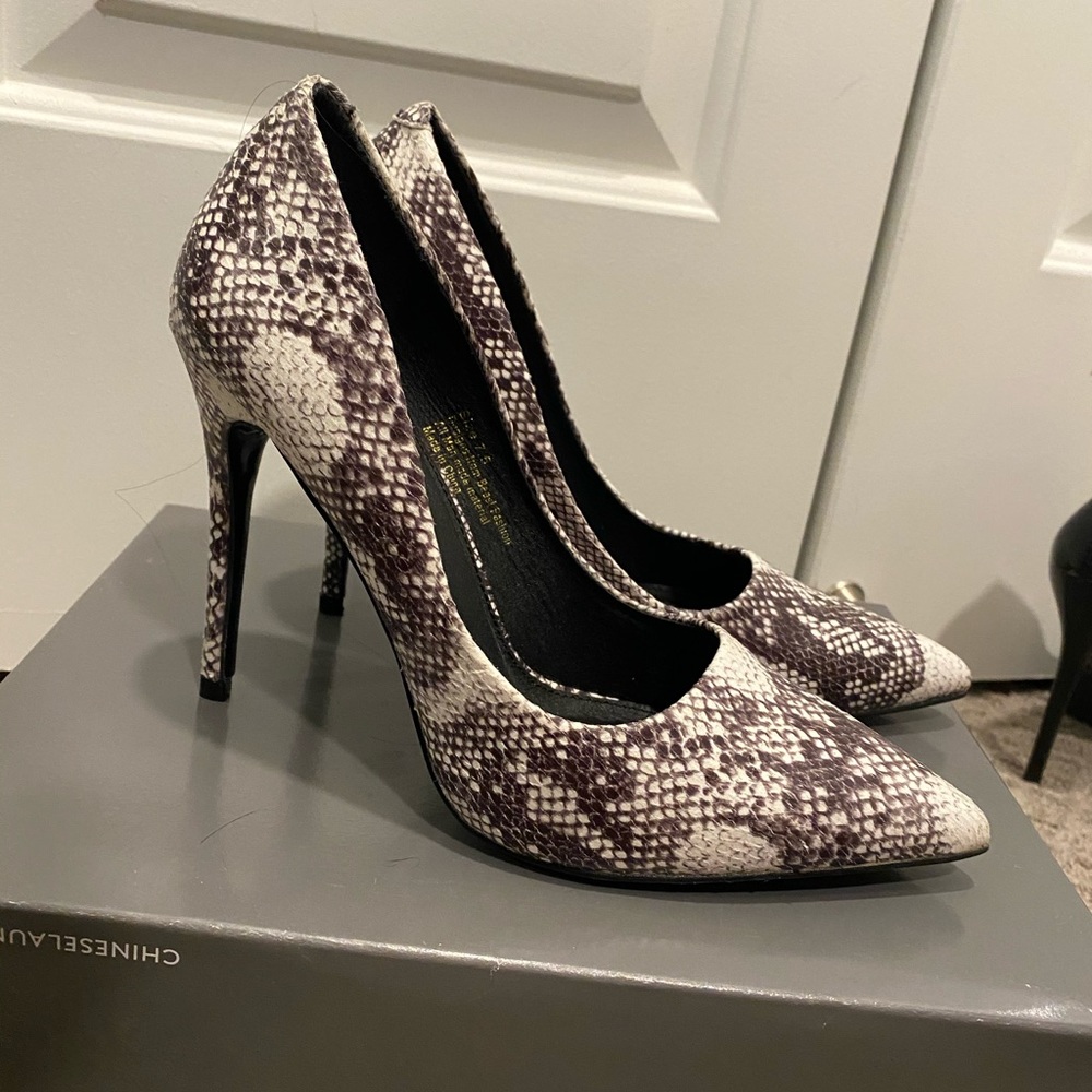 Heels - Picture 2 of 2